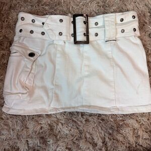 Edikted White Buckle Skirt